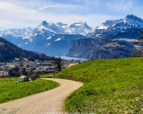 Easy hike in canton Schwyz, Lake Lucerne with the Lake of Uri and the Gersau lake basin