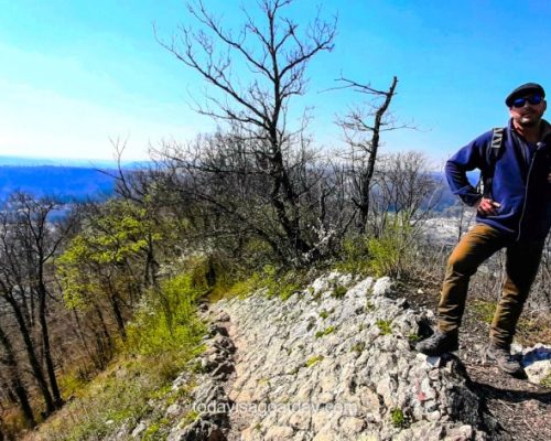 Lägern Ridge Hike in Baden, Man proudly standing on the ridge