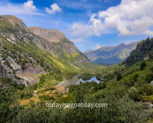 Hiking in Glaurus & St. Gallen, view of the lower Murgsee