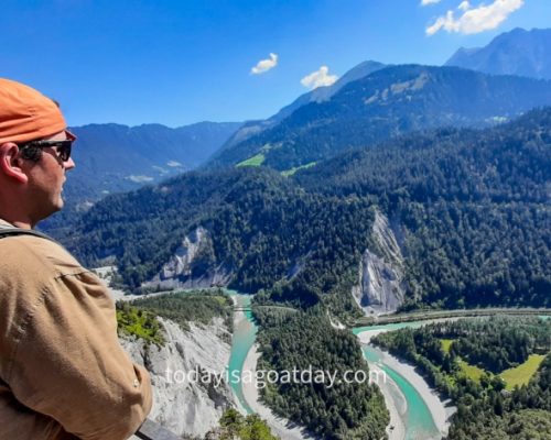 Ruinaulta, man enjoying the view from Il-Spir view point